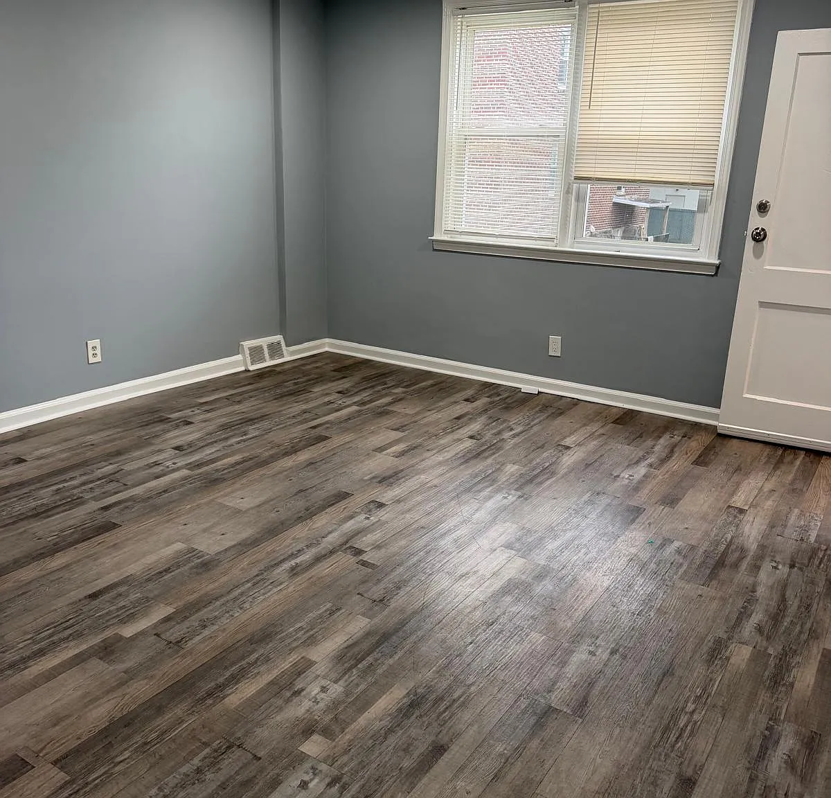 2 bed, $1,400 — Photo 4