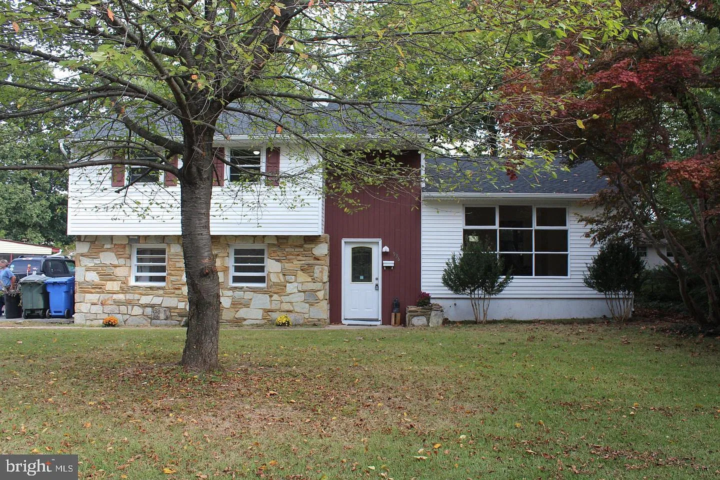 5 bed, 2.0 bath, 1569 sqft, $3,125 — Photo 1