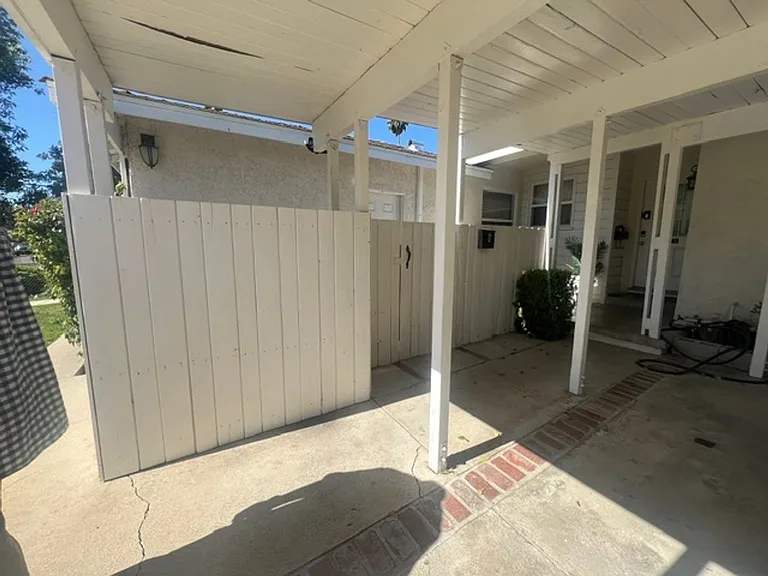 7009 Jumilla Ave #B — Photo 3