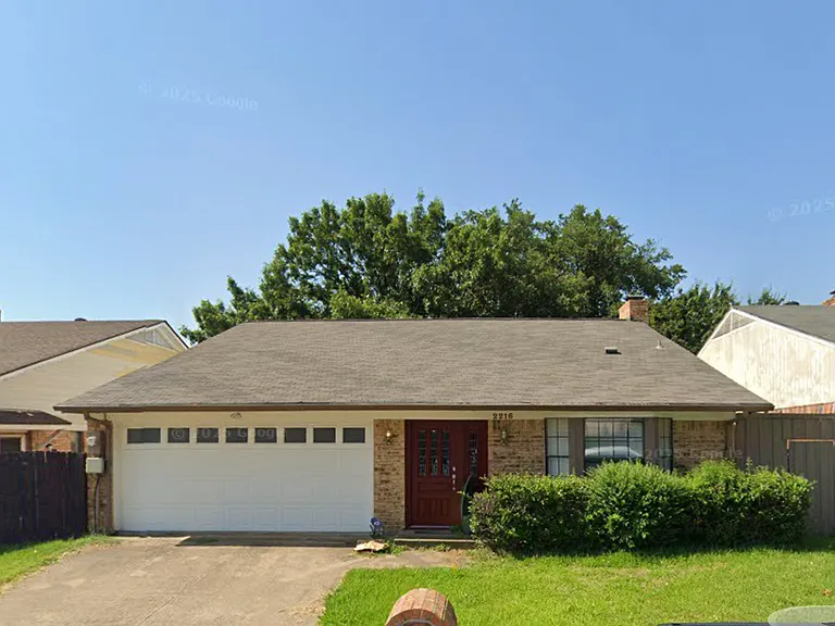 2216 Placid Dr — Photo 3