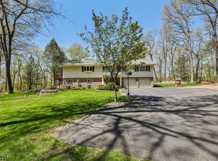 500A Maxim Dr, Hopatcong Boro, NJ 07821