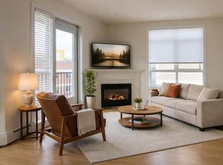 323 S 18th Ave SW #307, Calgary, AB T2S0C4