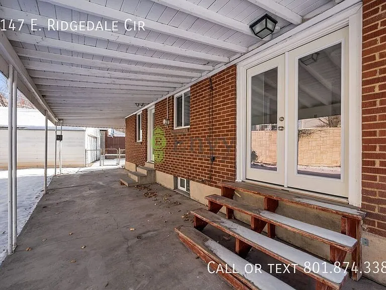 1147 E Ridgedale Cir — Photo 3