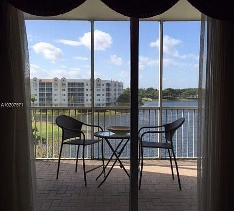 4th image of 10730 NW 66th St APT 405