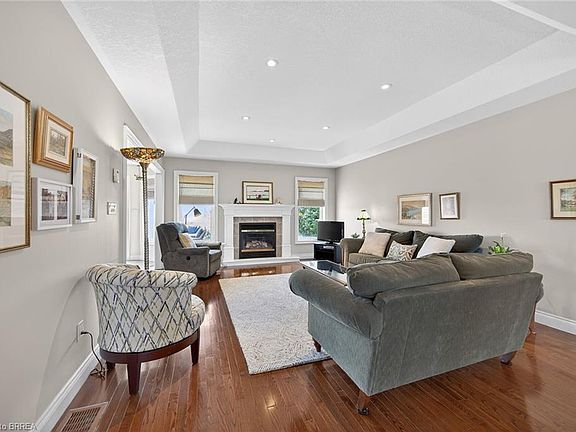 5th image of 96 Pleasant Ridge Rd