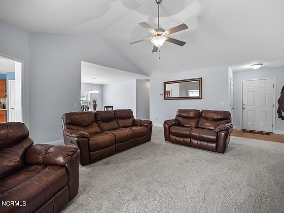 4th image of 258 Sky Ct