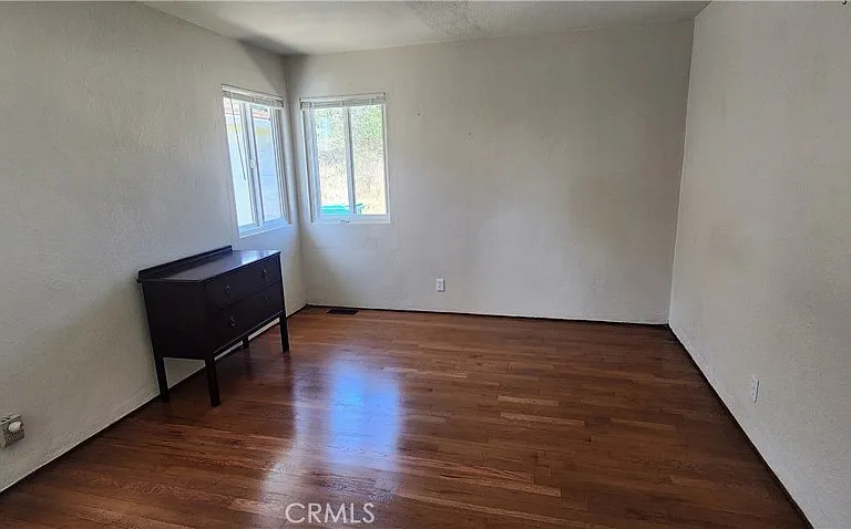 265 Chatham Ln — Photo 32