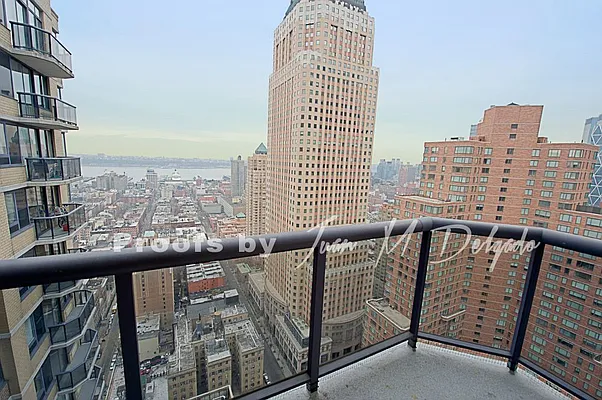 Rented by Stonehenge NYC LLC | media 8