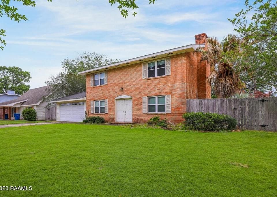 1st image of 907 Omega Dr