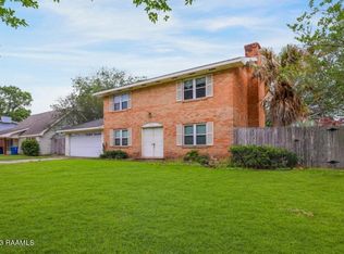 907 Omega Dr, Lafayette, LA 70506
