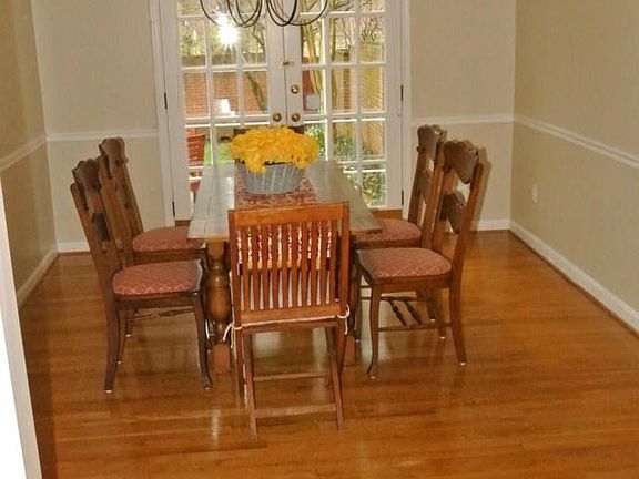 HARDWOOD FLOORS, CHAIR RAIL CROWN MOLDING