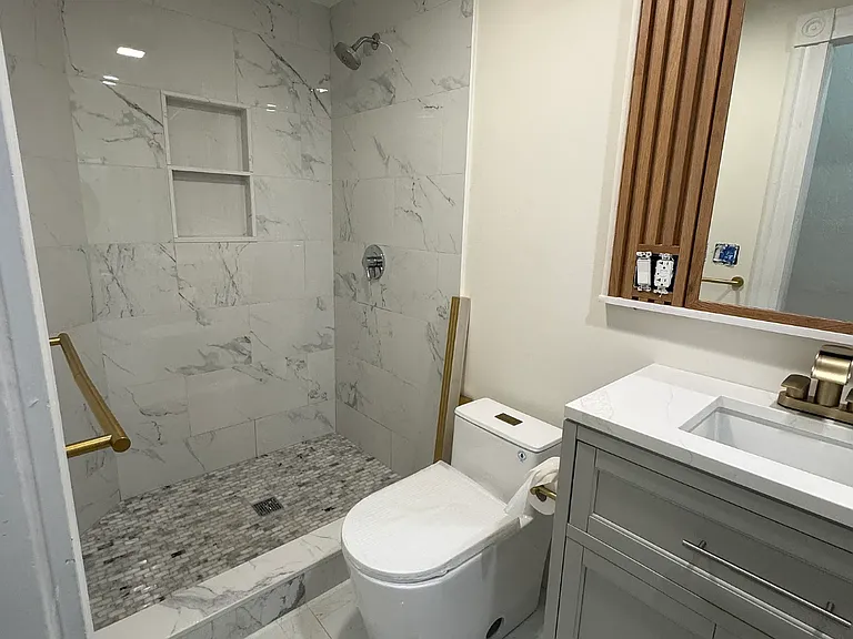 227 Saratoga St #2B — Photo 6