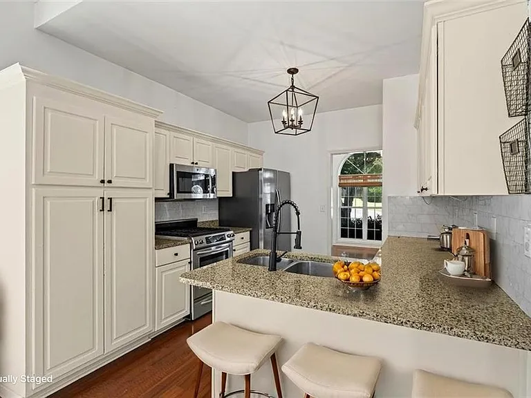 3105 Ballet Ct SE — Photo 4