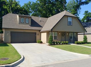 6300 S Yorktown Ave, Tulsa, OK 74136