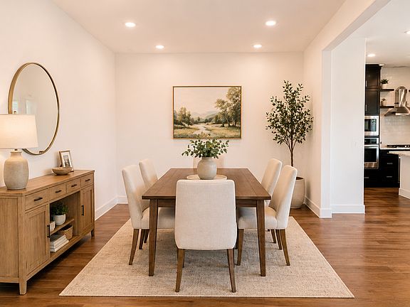 3rd image of 2208 Randolph Pl