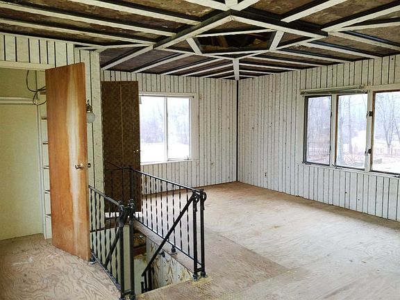 4th image of 45 Overland Dr