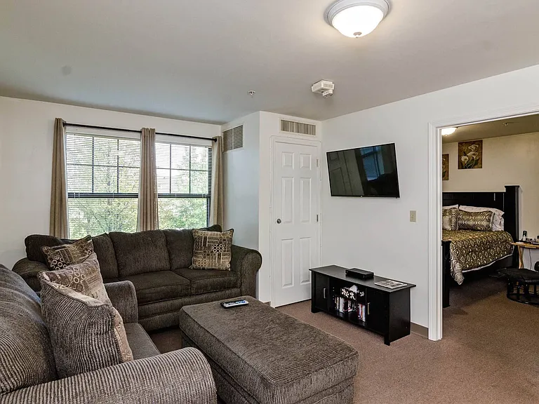 River Roads Manor & Estates — Photo 18