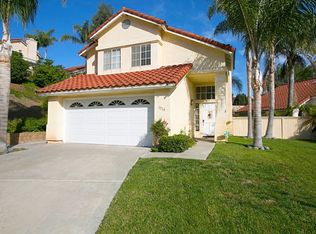 1719 Landing Dr, Vista, CA 92081