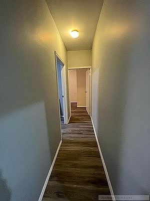 4th image of 979 E 43rd St #14