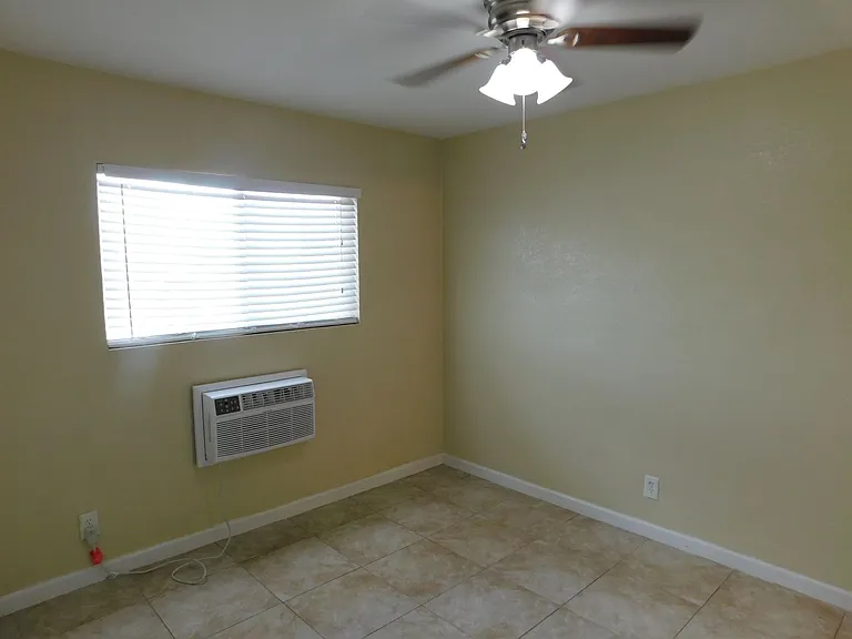 320 N 16th St #2 — Photo 15