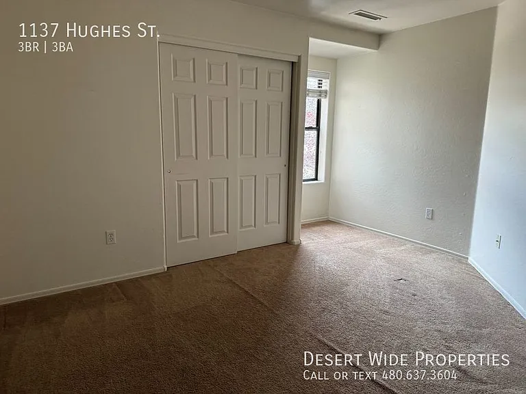 1137 Hughes St — Photo 5