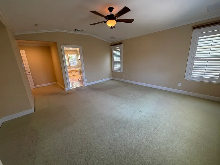 128 Regent Dr — Photo 22