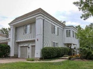 219 Riveredge Dr, Chatham, NJ 07928