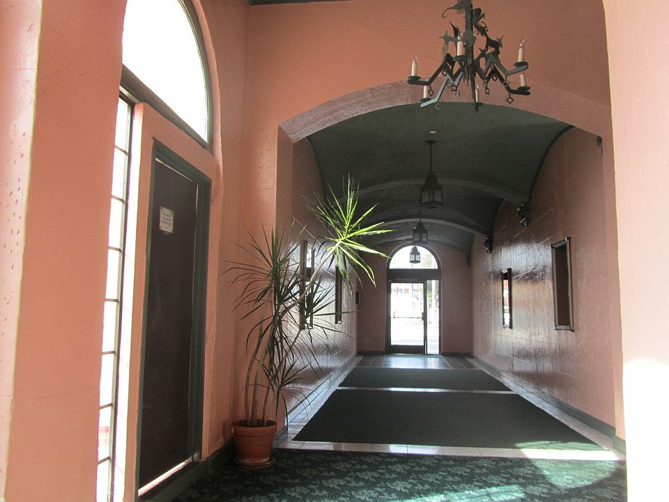 1st image of 346 N Vermont Ave APT 405