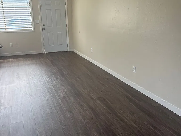3504 S St — Photo 7