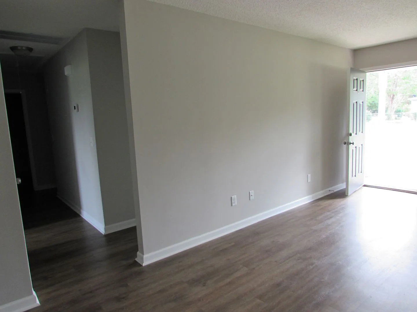 Duplex Close to Shaw AFB! — Photo 2