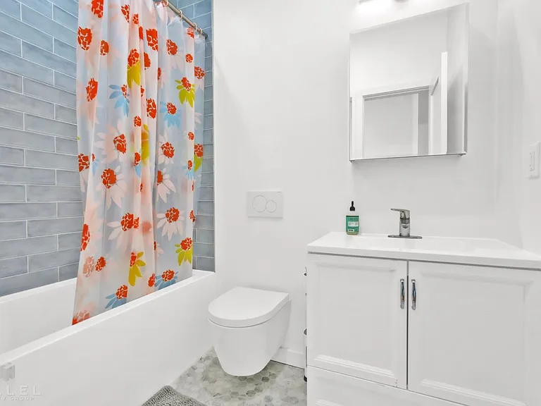 729 Chauncey St #2A — Photo 11