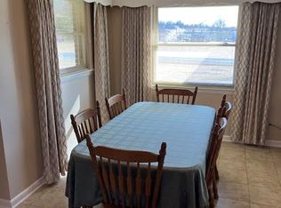 1197 E Tracy Grove Rd, Flat Rock, NC 28731