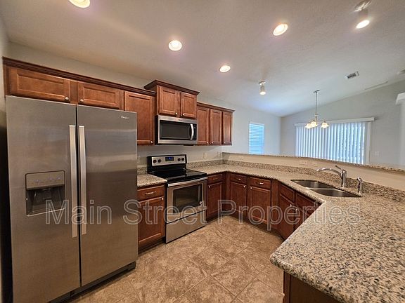 5th image of 5574 Peach Dr