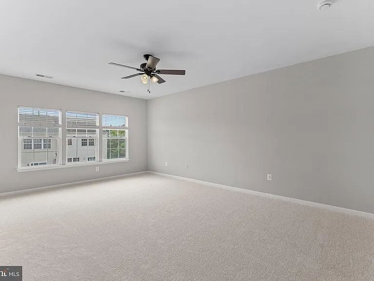 44253 Huron Ter — Photo 31