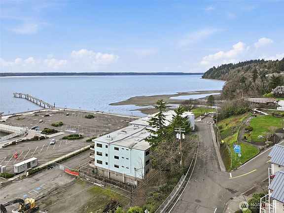 3rd image of 22211 Cliff Avenue S #104