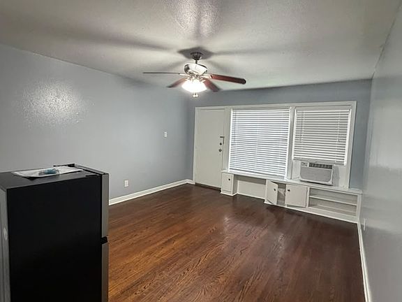 4th image of 1964 Dryden Rd APT 3