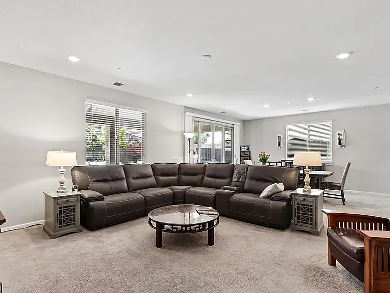 3652 Edington Dr — Photo 13