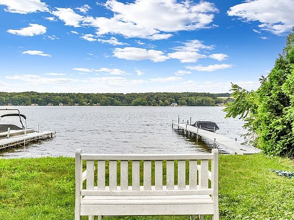 3rd image of 37 Lakeshore Dr