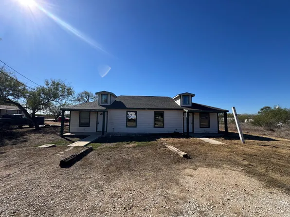 428 Burnett Ave, Charlotte, TX