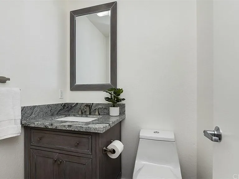 2569 Orange Ave #G — Photo 8