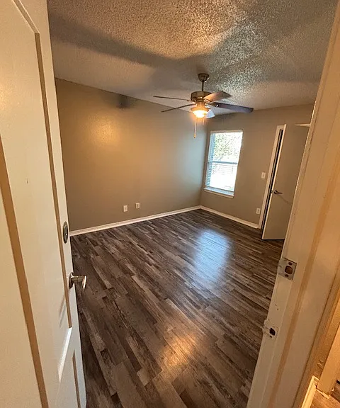 Willow Park Apartments — Photo 21