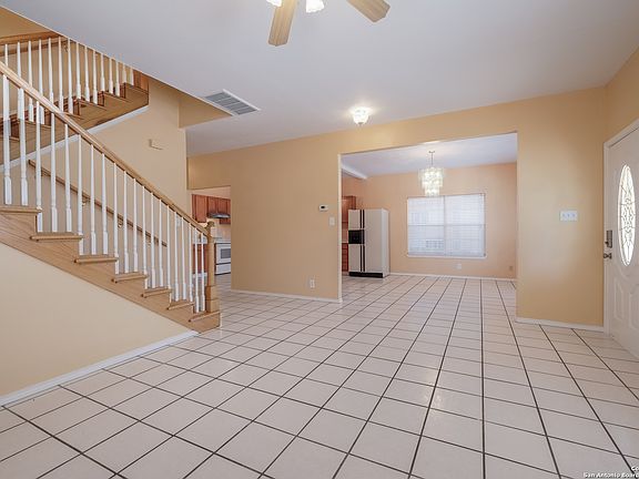 4th image of 3435 REFORMA DR