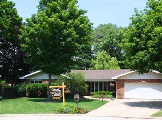 139 Bannock Ct, Dundee, IL 60118