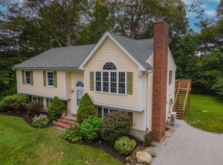24 Alicia Cir, Tiverton, RI 02878