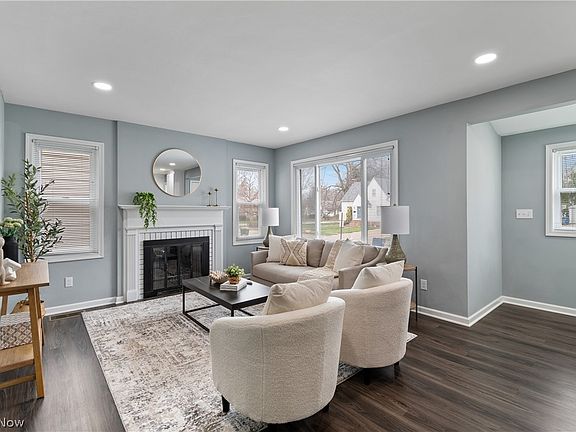 5th image of 400 Elmwood Rd