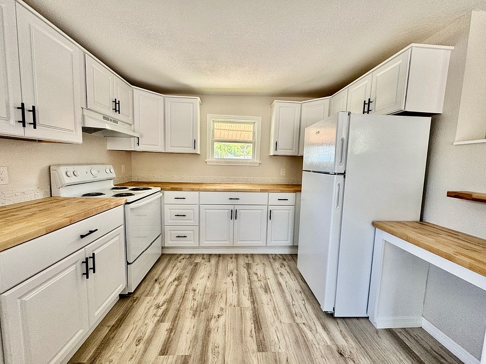 1st image of 6735 Hammock Rd #18