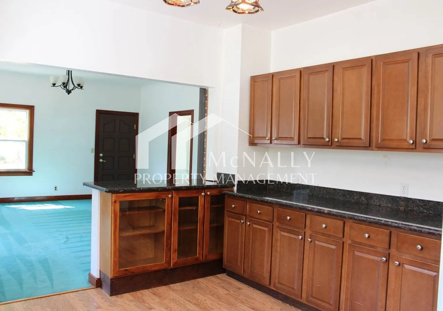 Spacious 3 Bedroom Home in the Heart of Gig Harbor — Photo 3