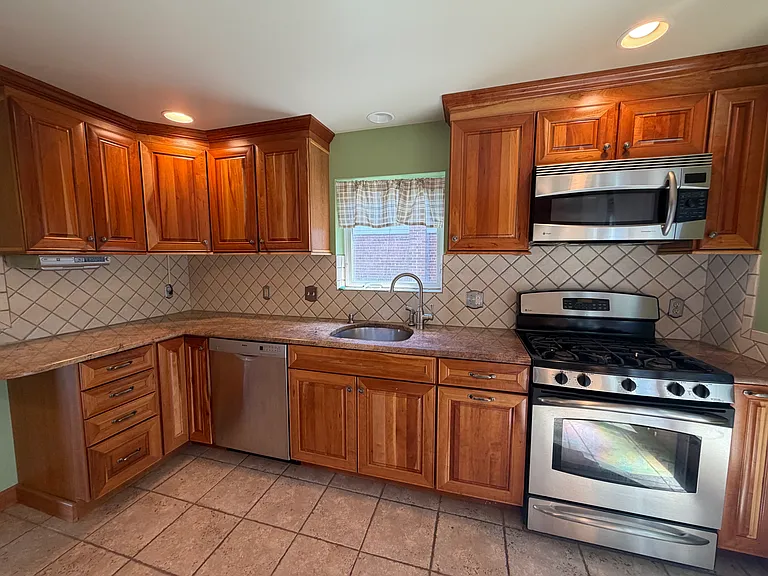 106 Harrison Ave — Photo 30
