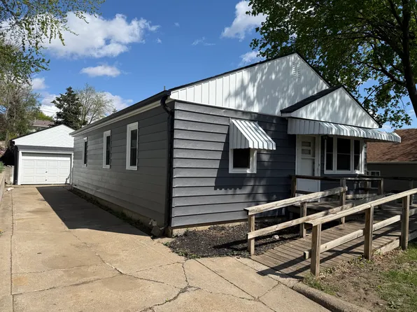 2200 S Cypress St, Sioux City, IA 51106