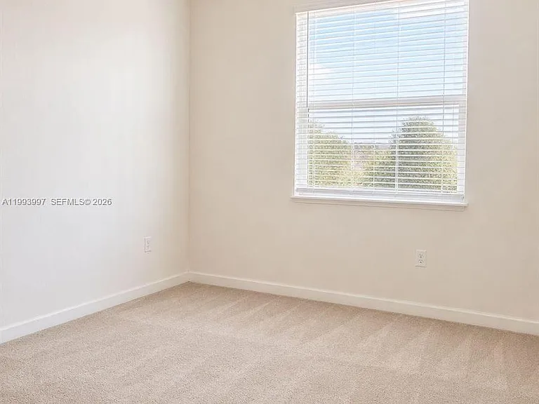 12773 SW 234th Ter — Photo 7